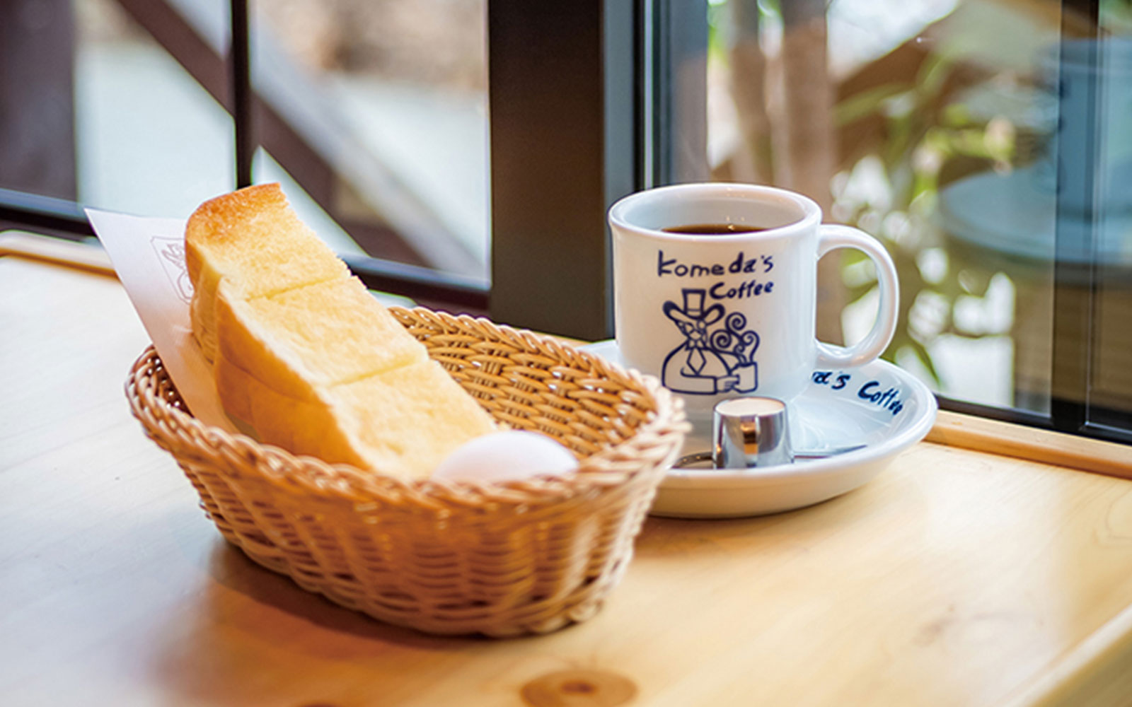 ドリンク注文でパンがついてくる！モーニングサービスといえば「コメダ珈琲店」 